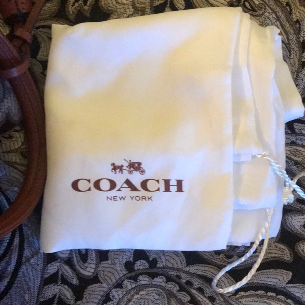 Coach Purse - Picture 4 of 8